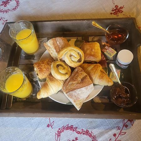 Bed and Breakfast Le Nid Des Cerfs Essert-Romand Exterior foto